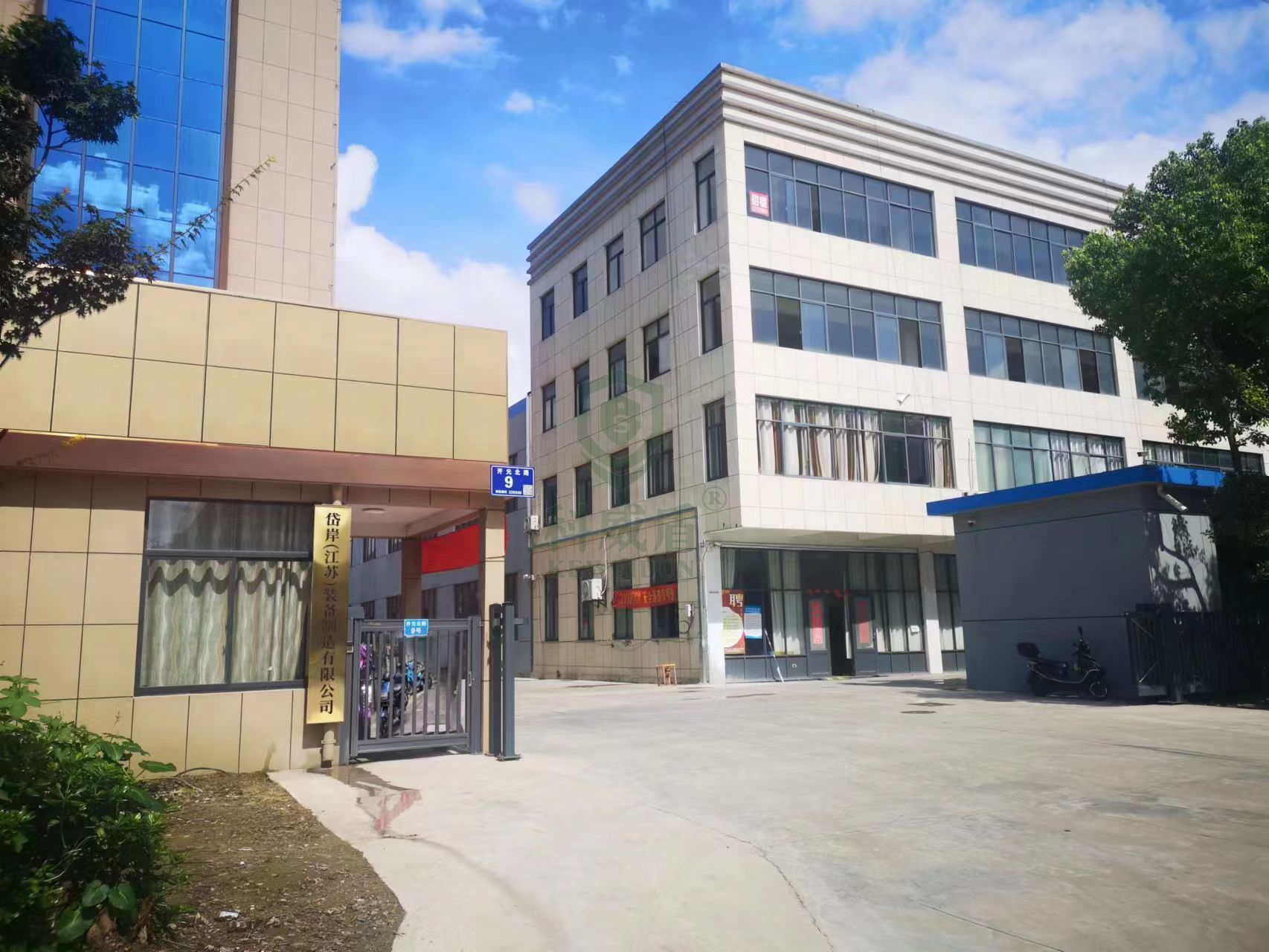 滾塑廠家,滾塑模具廠,江蘇滾塑模具廠